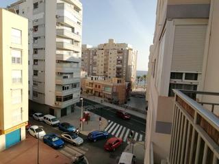 Location Appartement à Ciudad Jardín - Tagarete - El Zapillo. Piso para chicas estudiantes de junio a septiembre