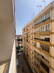 Alquiler Apartamento en Plaza de Toros - Santa Rita. Piso en centro rambla periodo estudiantil