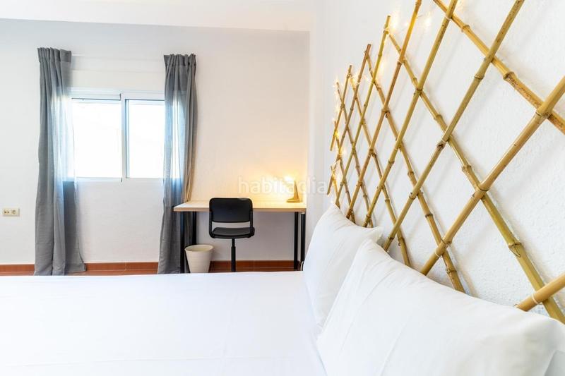 Foto 983adbc1-ddc5-447f-9e53-f0d788104aea. Alquiler apartamento atico en zapillo en Ciudad Jardín - Tagarete - El Zapillo Almería