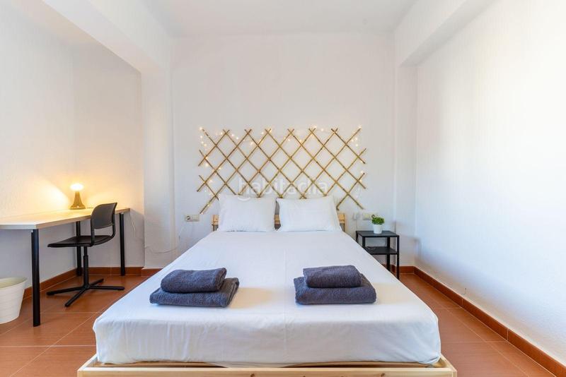 Foto 505d23d9-b041-41dc-a589-d4d2e4aecd3f. Lloguer apartament a Ciudad Jardín - Tagarete - El Zapillo Almería