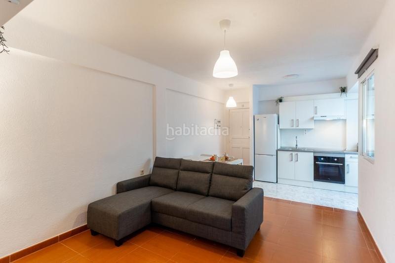 Foto ccc869f2-c776-4c53-84fd-265d97bb6478. Lloguer apartament a Ciudad Jardín - Tagarete - El Zapillo Almería