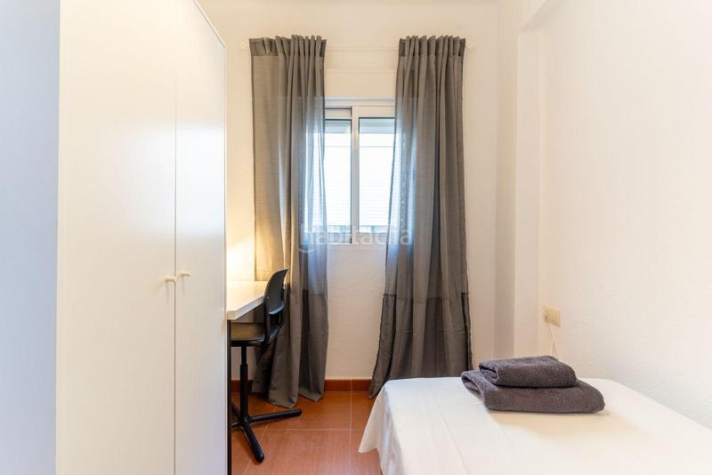 Foto f531a0bc-e0f6-4549-a2e9-2226c38671f0. Lloguer apartament a Ciudad Jardín - Tagarete - El Zapillo Almería
