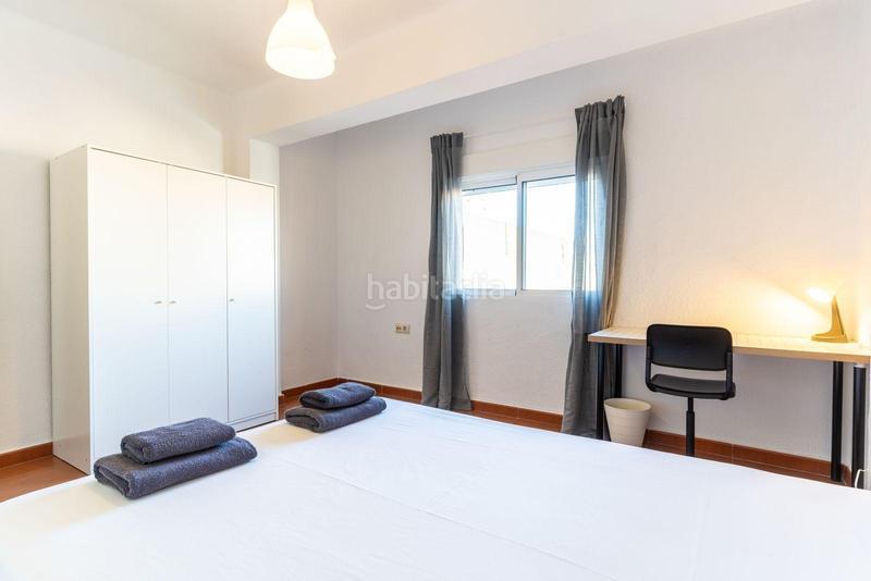 Foto 1f2a5ebb-78ab-46aa-9ccc-ad2ea2b87ff8. Location appartement dans Ciudad Jardín - Tagarete - El Zapillo Almería