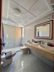 Appartement à Aguadulce Sur. Triplex en venta en aguadulce