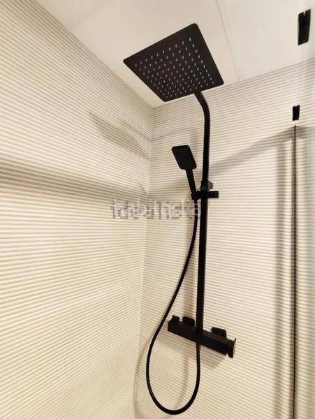 Foto 980bc2f7-47f7-4007-ac3d-fde2be0e97fd. Alquiler apartamento piso en calle nicolas salmeron en Almería