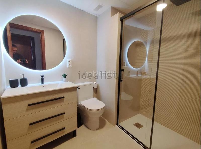 Foto e7ce65a0-3483-42c5-9cb7-f8428fafb39a. Alquiler apartamento piso en calle nicolas salmeron en Almería