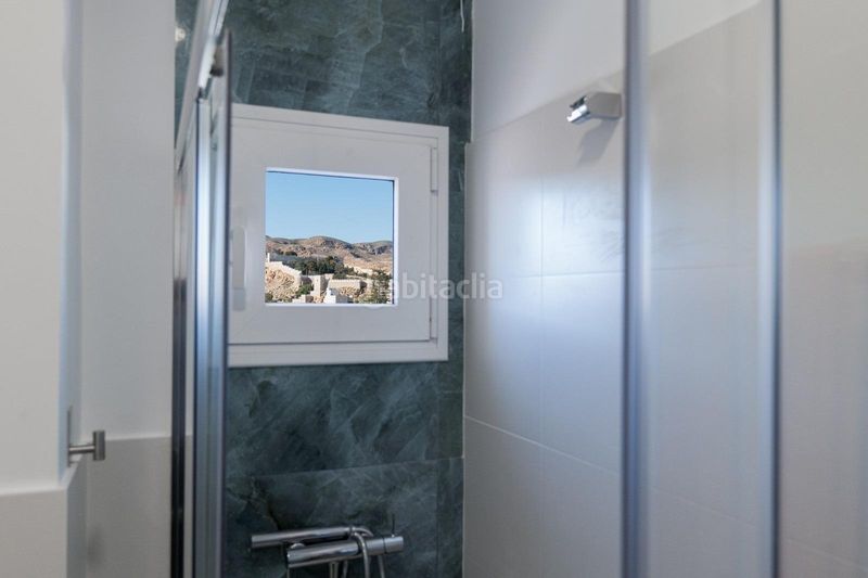 Foto 0c8d8e76-e8d9-47a7-bf2b-f4204e75aee0. Lloguer àtic amb calefacció a Centro Almería