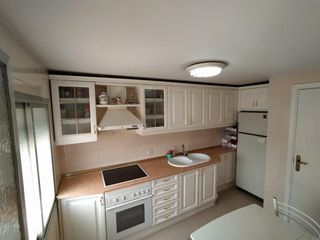 Miete Etagenwohnung in Ciudad Jardín - Tagarete - El Zapillo. Se alquila piso para estudiantes