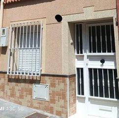 Affitto Casa in Plaza de Toros - Santa Rita. Alquiler casa temporada escolar.