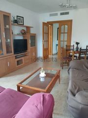 Rent Flat in Ciudad Jardín - Tagarete - El Zapillo. Piso para 3 estudiantes