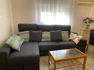 Rent Apartment in Plaza de Toros - Santa Rita. Amplio y luminoso piso en almedina