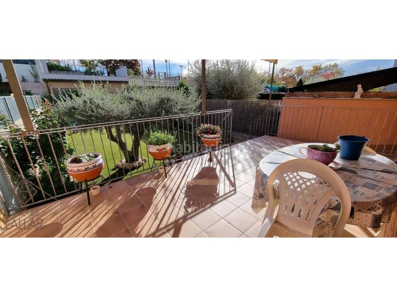 Foto 1889f6f9-7d83-40c9-aab5-d30d37611d3c. Casa adossada amb calefacció aparcament a Font Verda Granollers