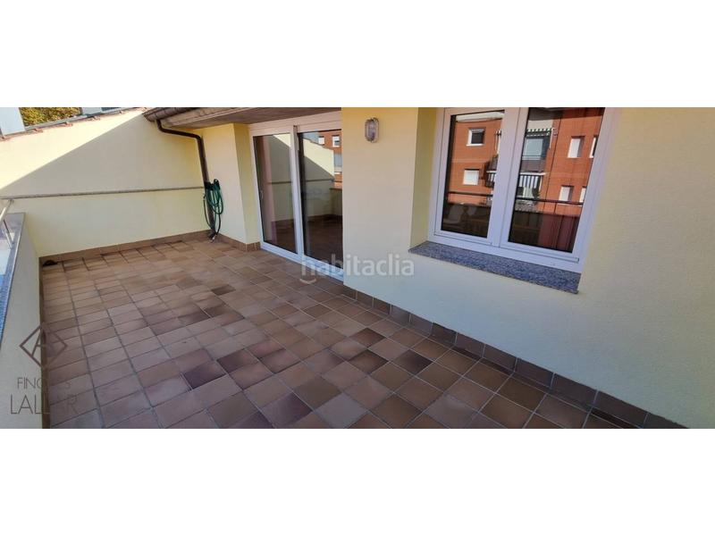 Foto 2f90b2df-d474-44b0-b8e3-e65699a79a5b. Casa adossada amb calefacció aparcament a Font Verda Granollers