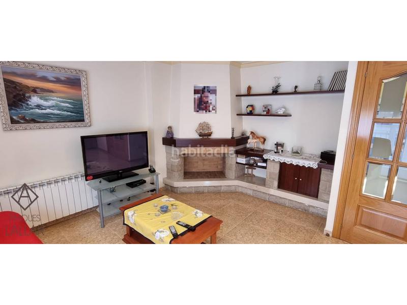 Foto 83a5bbcf-cc0a-4f9f-8f70-1baf2d3dc3cb. Casa adossada amb calefacció aparcament a Font Verda Granollers