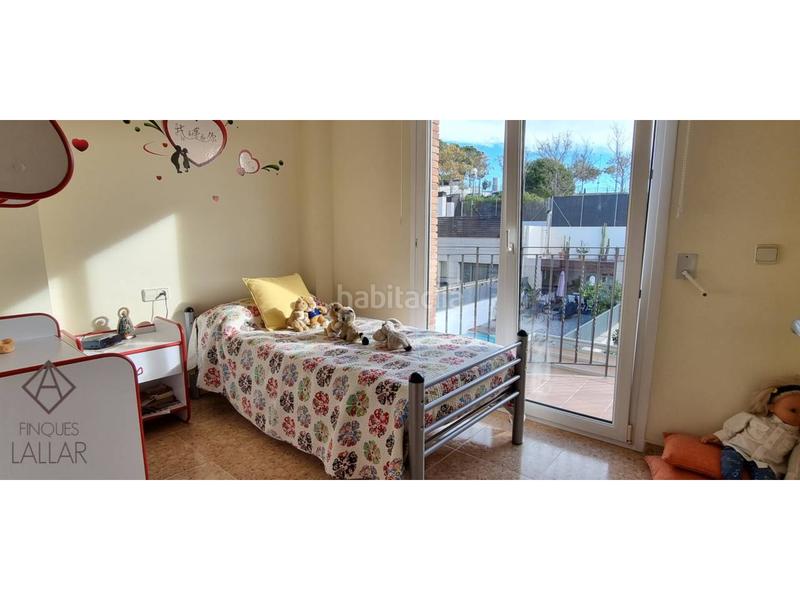 Foto 953fb7a3-8926-4739-af95-8efae2e0cb97. Casa adossada amb calefacció aparcament a Font Verda Granollers