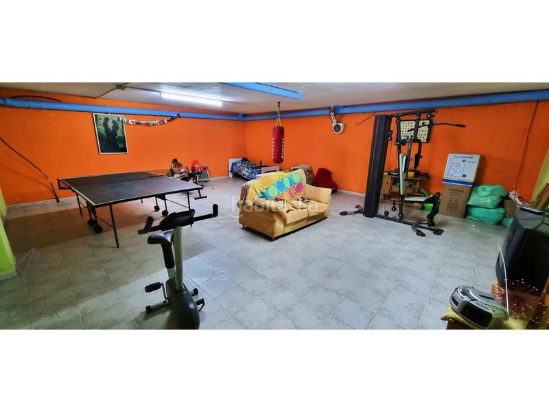 Foto b9fa7f9d-4447-4c46-bd0c-5e3c8491c694. Casa adossada amb calefacció aparcament a Font Verda Granollers