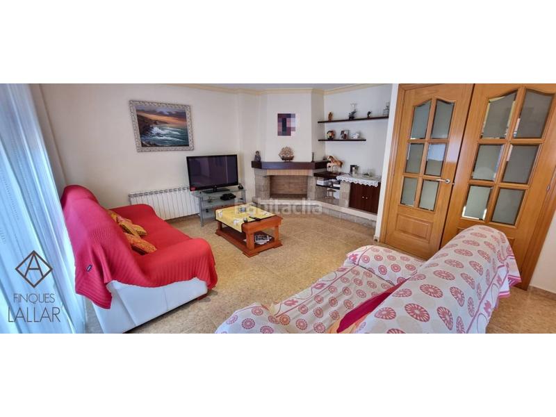 Foto c4e3f68c-529f-47f4-be3a-7ac647190235. Casa adossada amb calefacció aparcament a Font Verda Granollers