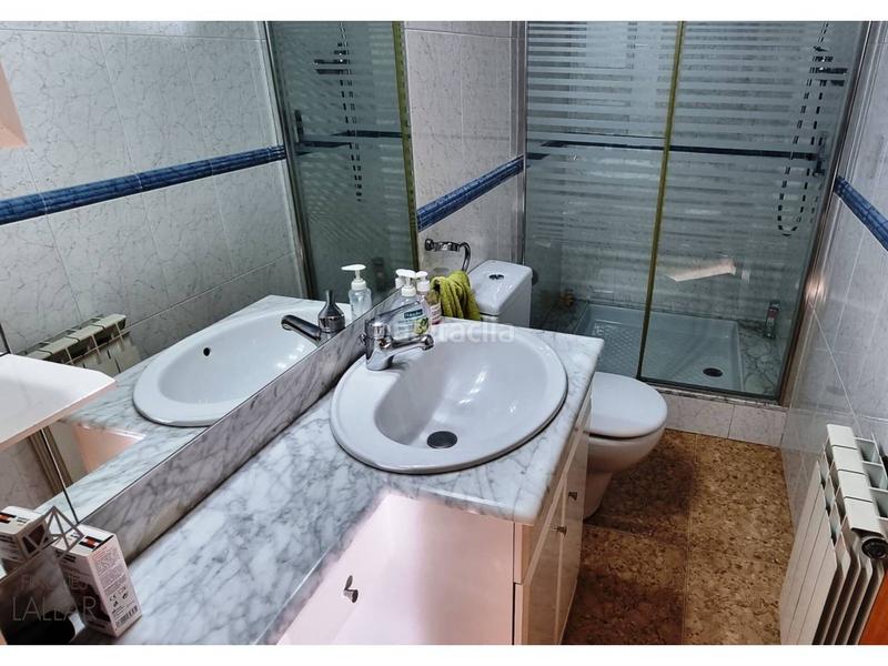 Foto cd517433-5b04-4383-a339-355d994bd316. Casa adossada amb calefacció aparcament a Font Verda Granollers