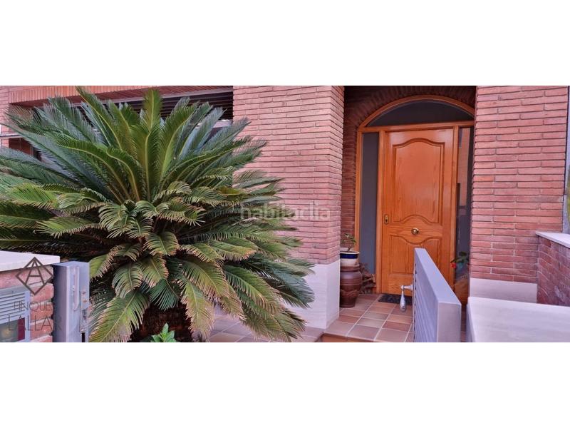 Foto ea81f45d-72d3-4b48-87a1-26537b7e12bd. Casa adossada amb calefacció aparcament a Font Verda Granollers