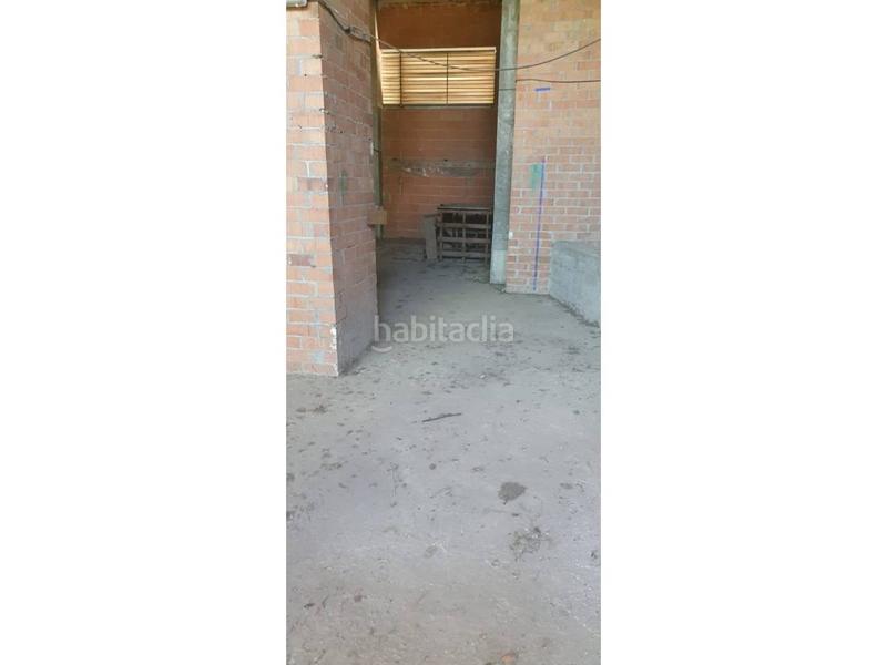 Foto 08d13731-96bf-415c-a25b-54c392f521bc. Local comercial en sarajevo 143 local en venta en Can Llong en Sabadell