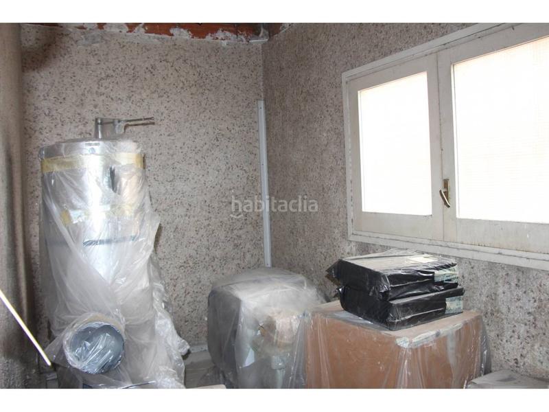 Foto cbe1da80-2714-4ca5-898b-cce2e7b66412. Business premise in josep umbert 130 in Centre Granollers