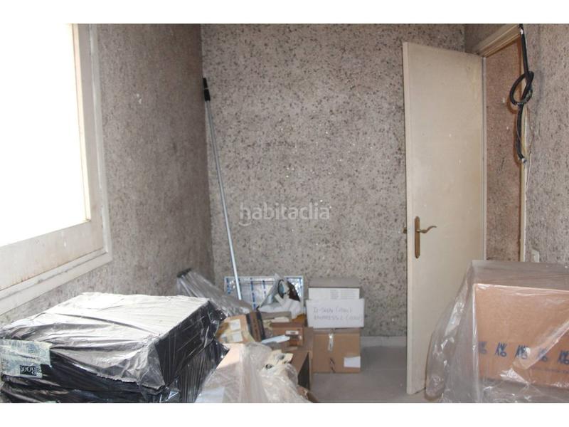 Foto d8efce4d-9c74-4ff9-8772-7225a59d1d34. Business premise in josep umbert 130 in Centre Granollers