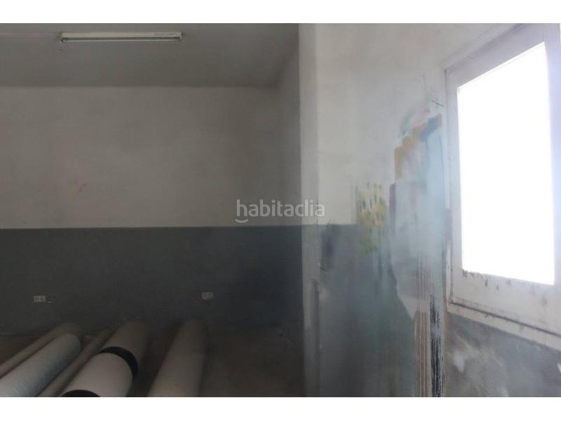 Foto e3f84175-3327-4ef3-ab51-a8ec89fd4e59. Business premise in josep umbert 130 in Centre Granollers