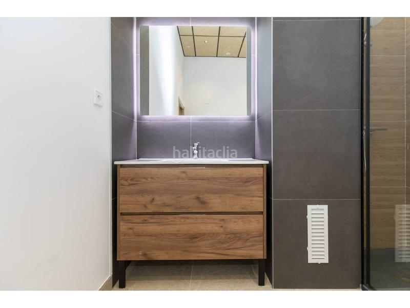 Foto e6d8e228-db3d-4503-963b-a8a5eb230dc3. Alquiler local comercial en muntanya 127 local en alquiler , zona Font Verda en Granollers