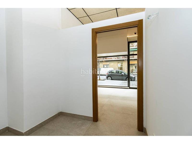 Foto feecc12d-36f8-414b-8575-0ae4889f8516. Alquiler local comercial en muntanya 127 local en alquiler , zona Font Verda en Granollers