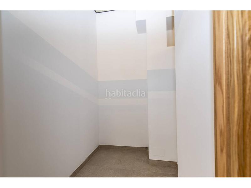 Foto 746063d3-55cf-4ddf-85df-d27476384b90. Lloguer local comercial a muntanya 127 a Font Verda Granollers