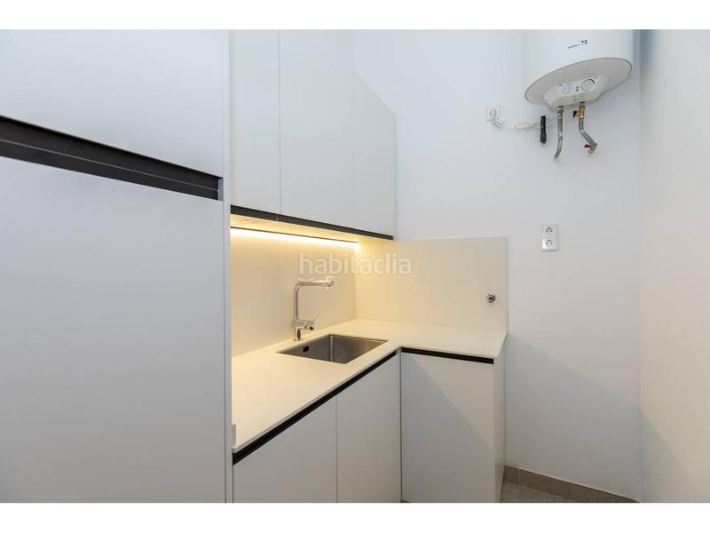 Foto 34563e7a-5c44-408b-a9b0-364cecd0bba8. Location local commercial dans muntanya 127 dans Font Verda Granollers