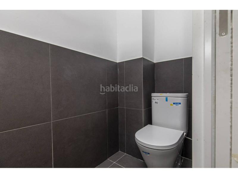 Foto 5f09506e-e83e-4093-a8de-d1a7023d6245. Location local commercial dans muntanya 127 dans Font Verda Granollers