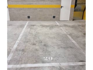 Parking voiture à Paseo muntanya 127. Plazas de parking en venta en passeig de la muntanya, granollers