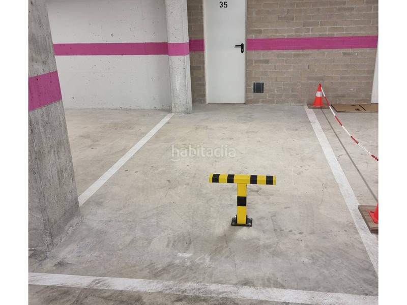 Foto 0993aaa2-d229-4444-aad0-cd7f70c9f5d0. Aparcament cotxe a muntanya 127 a Font Verda Granollers