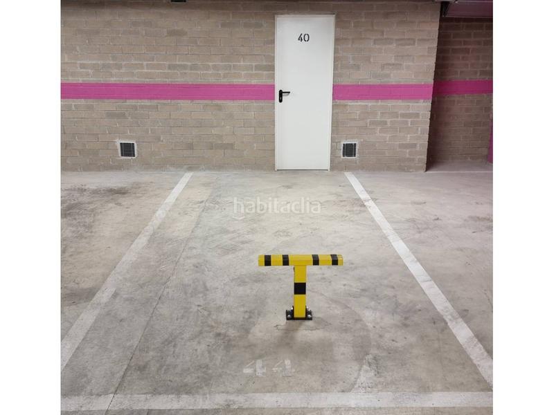 Foto 38160781-22ee-4790-b1b9-fe48109704b6. Aparcament cotxe a muntanya 127 a Font Verda Granollers