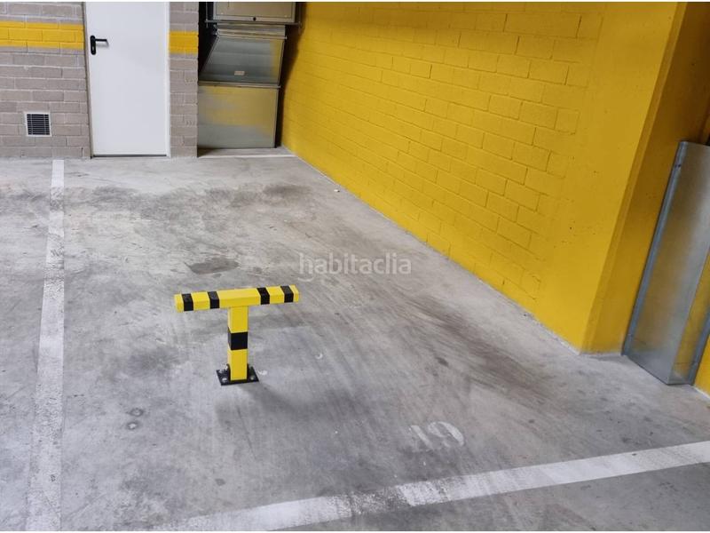 Foto 7ef3ec59-e813-4db4-8b21-0cece7a7253c. Aparcament cotxe a muntanya 127 a Font Verda Granollers