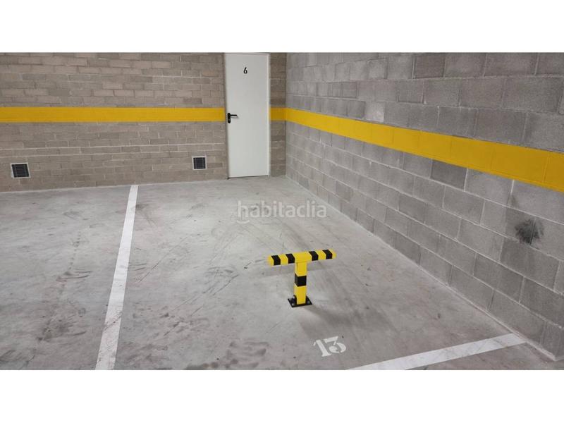 Foto c3b92989-c4e8-417b-8617-a54c1ad182ec. Aparcament cotxe a muntanya 127 a Font Verda Granollers