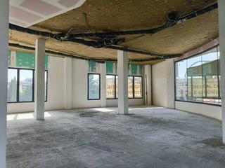 Lloguer Local Comercial  Francesc ribas. Alquiler de local comercial en granollers, zona font verda