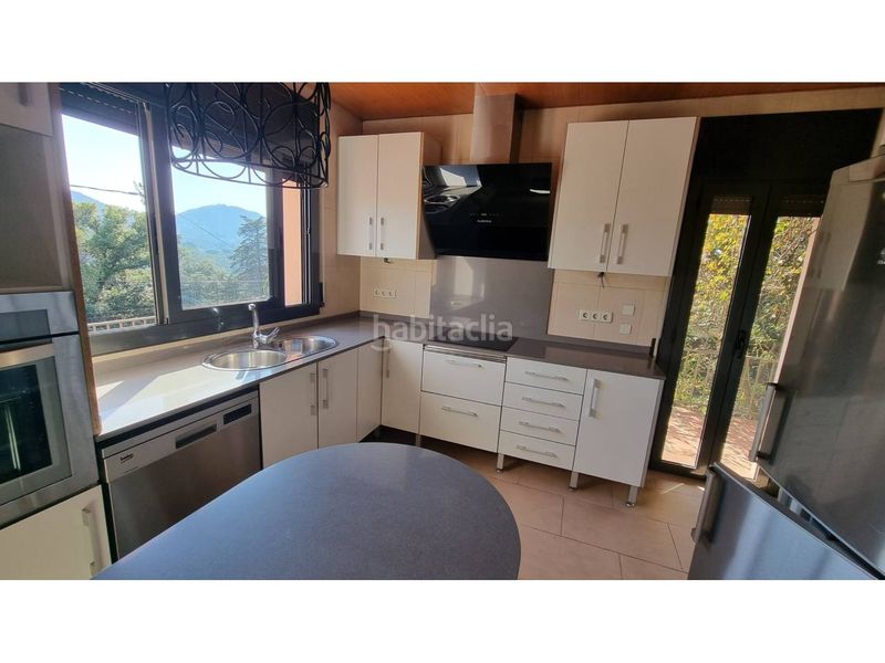 Foto a06c87f7-d3aa-419e-ba9d-fadc755dd43d. Casa amb calefacció aparcament piscina a Vallromanes