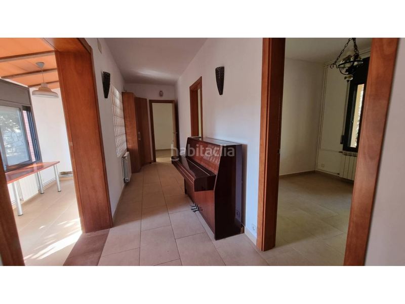 Foto f84bcc91-2981-4446-b897-d2f6427010e1. Casa amb calefacció aparcament piscina a Vallromanes