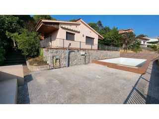 Casa  Calle lleida. Casa en venta en vallromanes