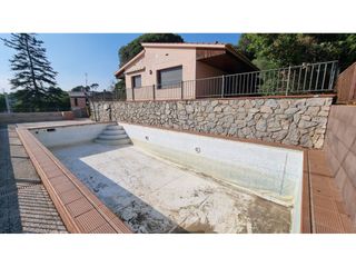 Haus  Calle lleida. Casa en venta en vallromanes