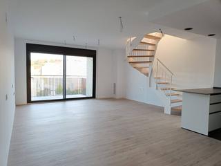 Dúplex en Francesc ribas 56. Duplex en venta en font verda