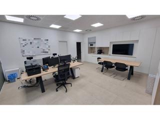 Location Bureau  Ripollès. Oficina en alquiler en lhostallledoner08401