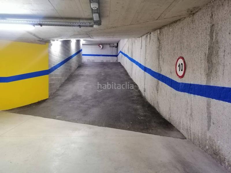 Foto e32dad9e-392d-4362-97a1-6334866fa6a8. Alquiler parking coche en sant placid 27 parkings en alquiler en lhostalLledoner en Granollers