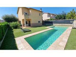Chalet  Garrotxa. Venta de torre en lliçà damunt