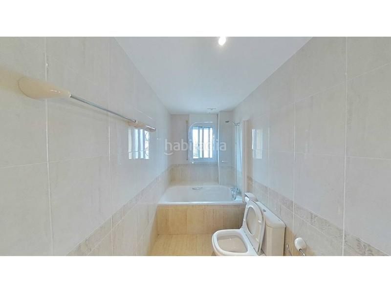 Foto f2454271-4210-48bd-851c-d1de4461c1e3. Reihenhaus mit parking pool in Passeig Marítim Miami Platja