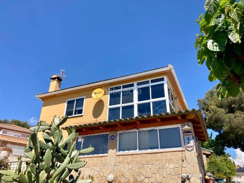 Foto 7fef9c6b-4fe6-47bb-b0de-d819bcb3b3df. Xalet amb piscina a Catllar (El)