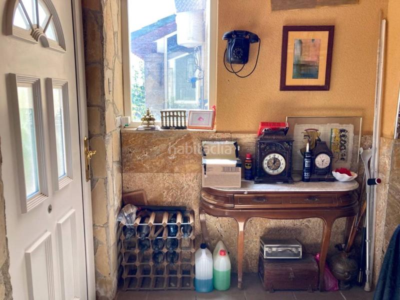 Foto c6bbd9cb-d394-4d5b-8163-ae3e43e13847. Xalet amb piscina a Catllar (El)