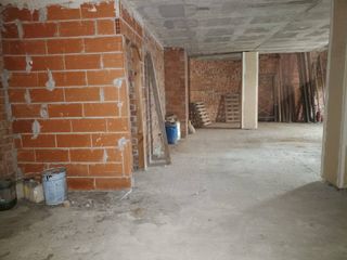 Miete Geschäftsraum  Calle lluís vives. Alquiler de local comercial en granollers  font verda
